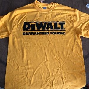 DeWALT guaranteed tough T shirt size medium